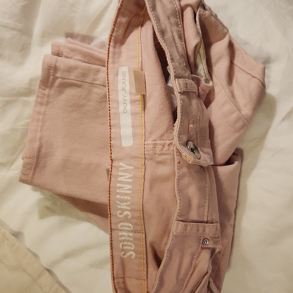 DKNY Siho Jeans - Picture 2 of 8